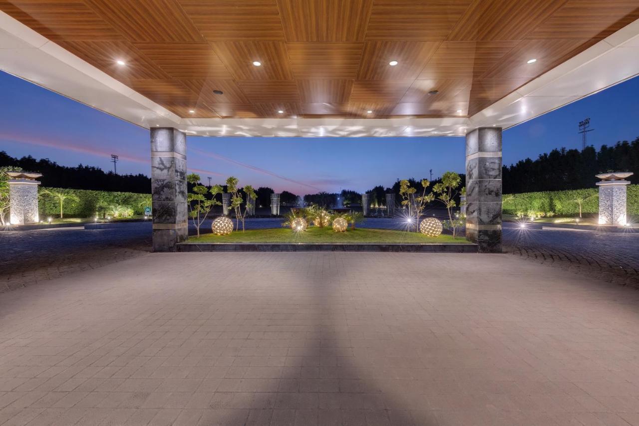 Radisson Resort & Spa Kandla Gāndhīdhām Zewnętrze zdjęcie