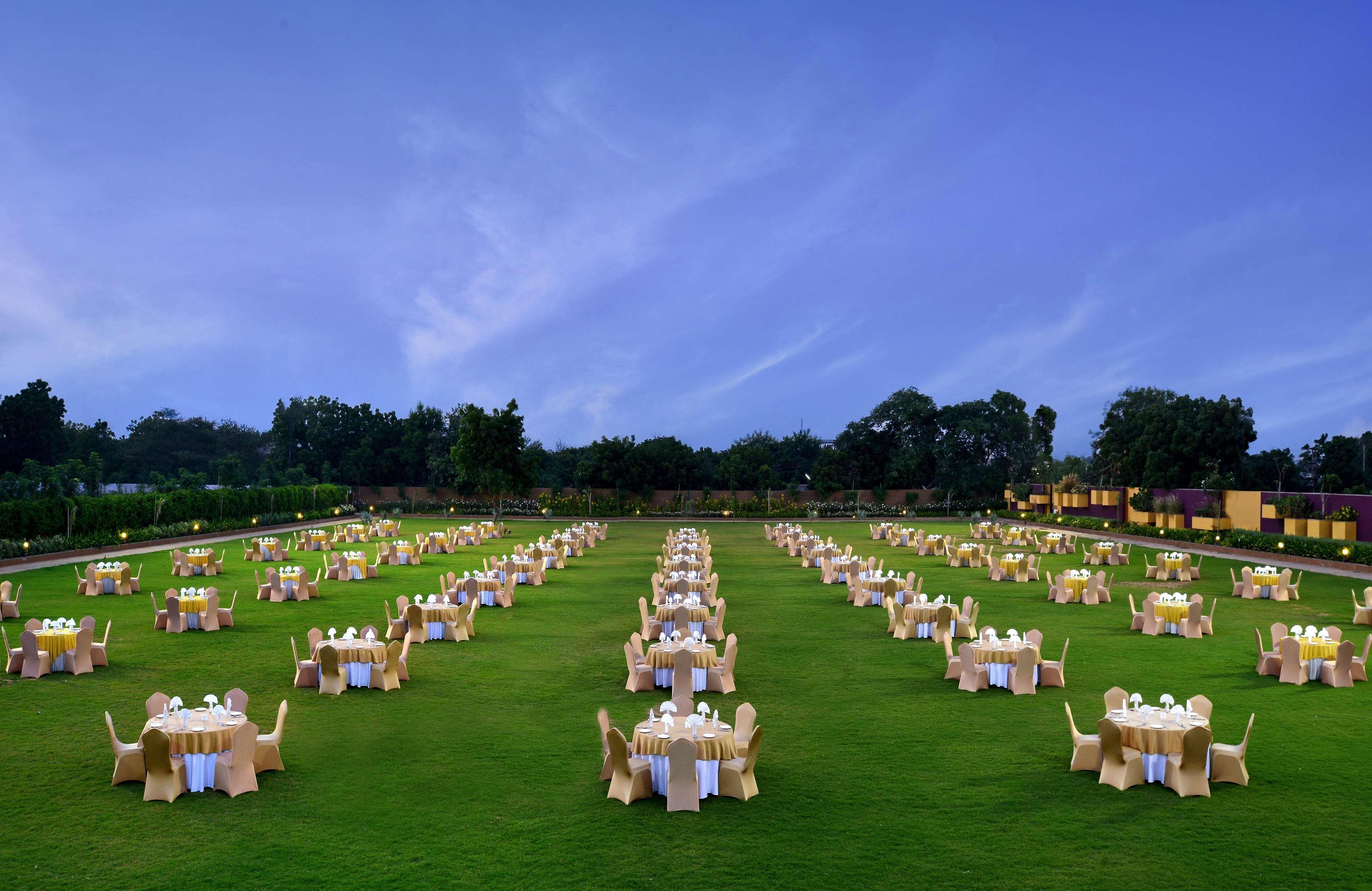 Radisson Resort & Spa Kandla Gāndhīdhām Zewnętrze zdjęcie