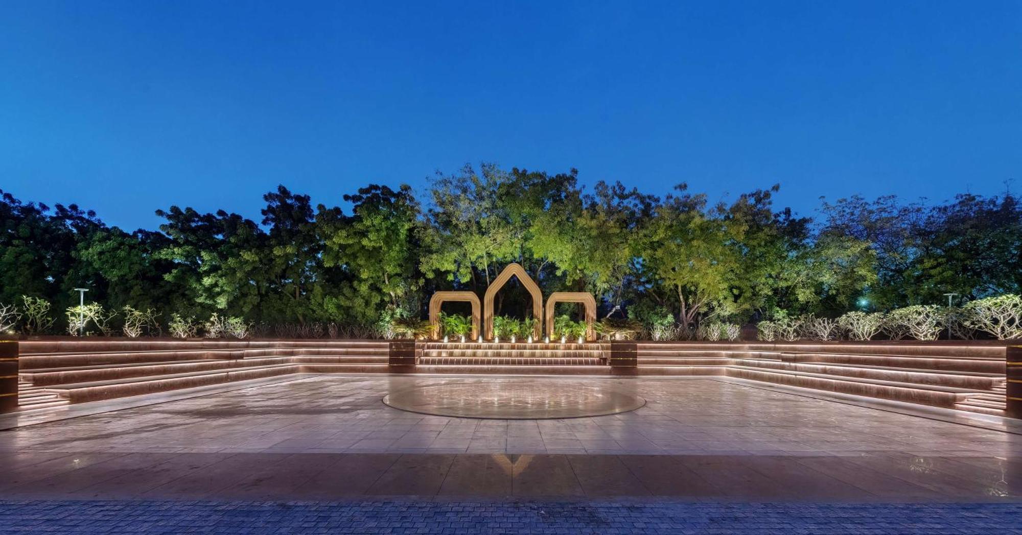 Radisson Resort & Spa Kandla Gāndhīdhām Zewnętrze zdjęcie
